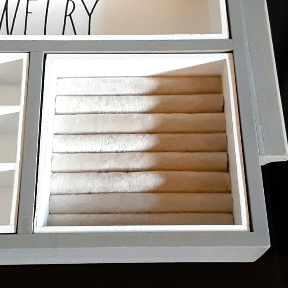✨ Rae Dunn Gray Jewelry Tray - Picture 6 of 8